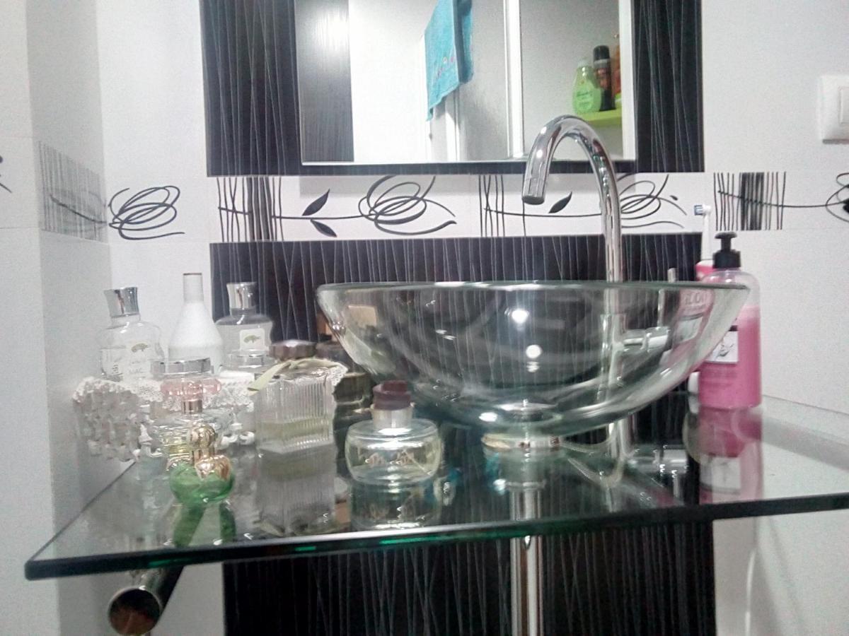 Habitaciones Individuales En Apartamento Compartido Sevilla Dış mekan fotoğraf